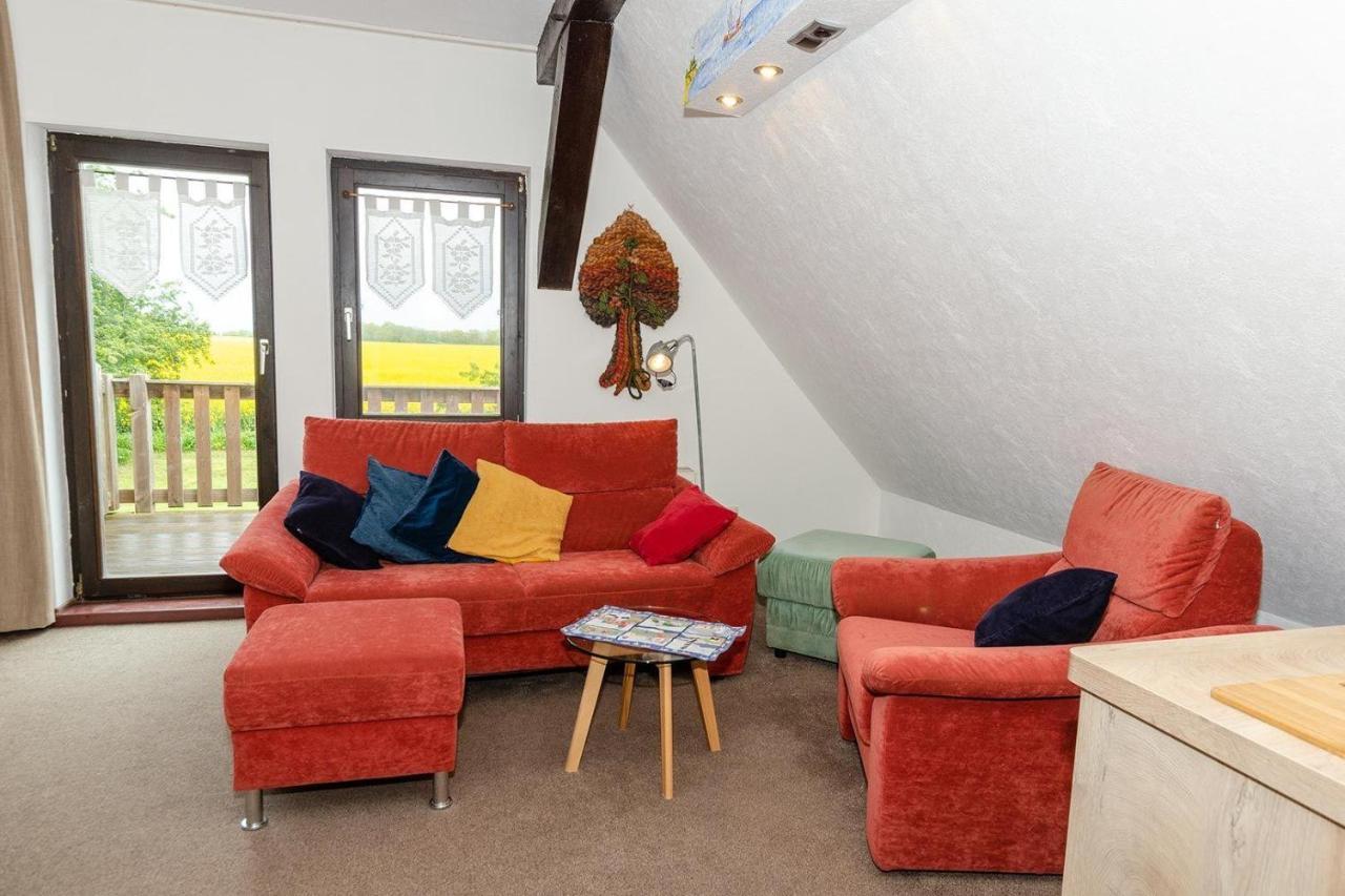 3-R-Ferienwohnung-Fuer-3-Personen-In-Schaprode-Auf-Ruegen-Zi4 Exterior photo