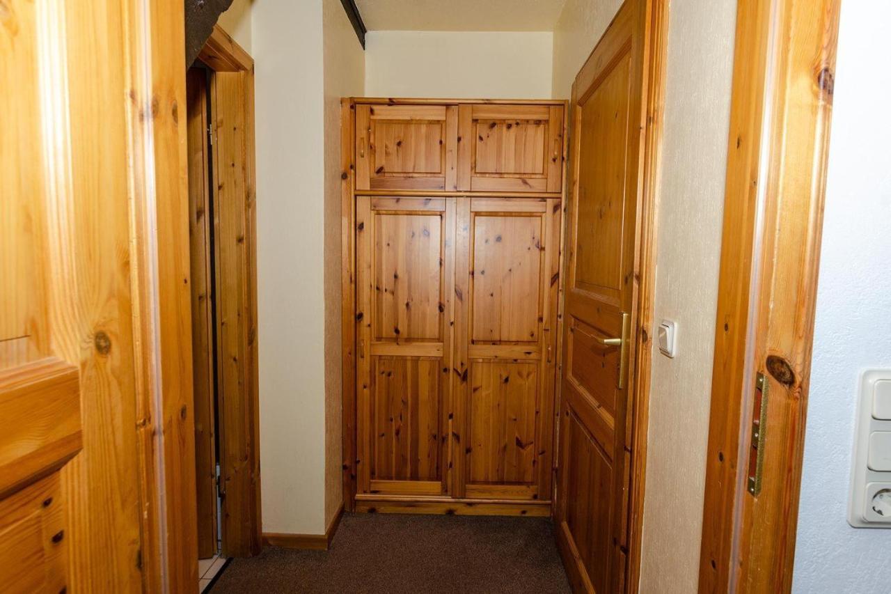 3-R-Ferienwohnung-Fuer-3-Personen-In-Schaprode-Auf-Ruegen-Zi4 Exterior photo