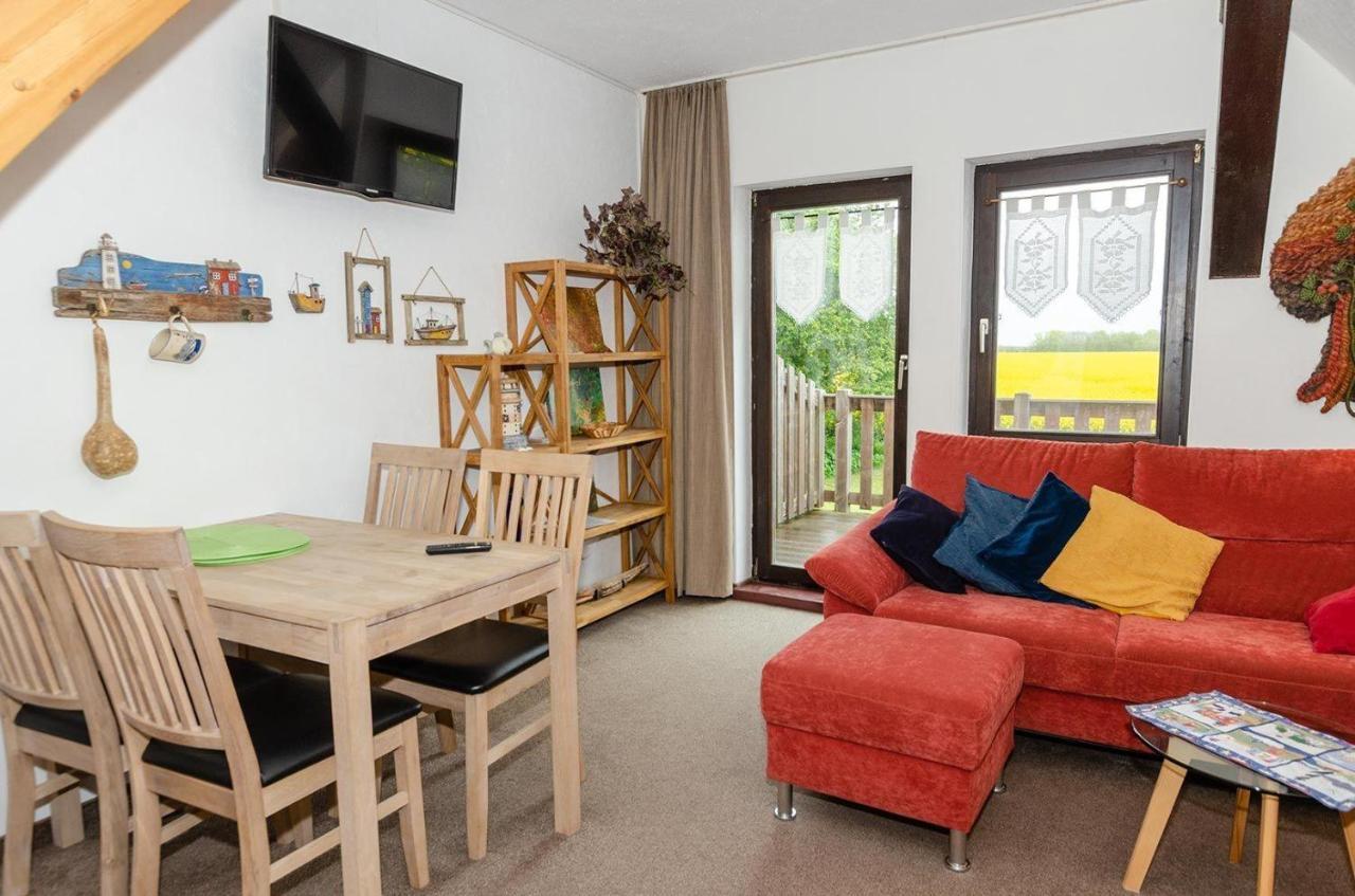 3-R-Ferienwohnung-Fuer-3-Personen-In-Schaprode-Auf-Ruegen-Zi4 Exterior photo